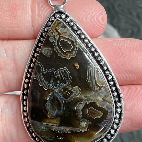 Stick Agate Pendant Stone Crystal Jewelry - Picture 5 of 8